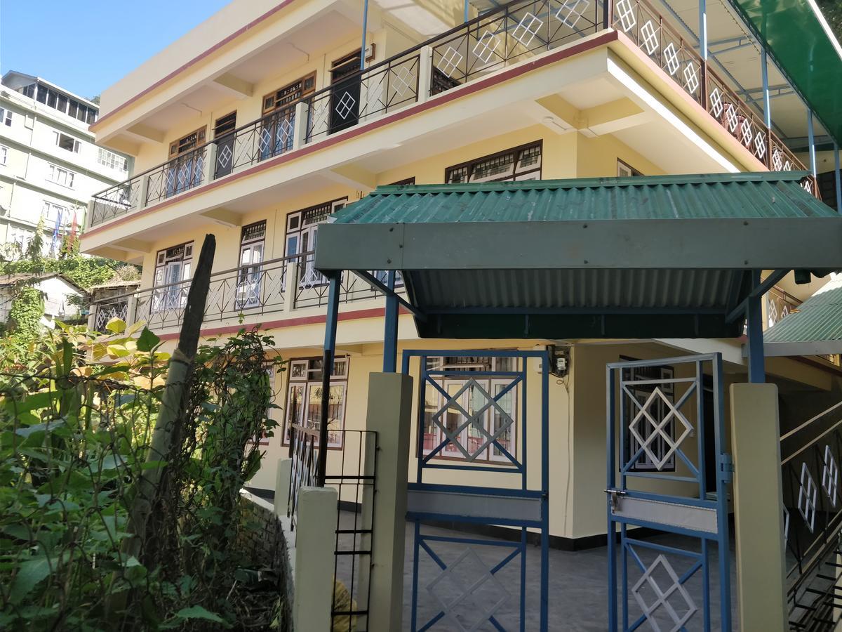 Hotel Pine Leaf Gangtok Eksteriør billede